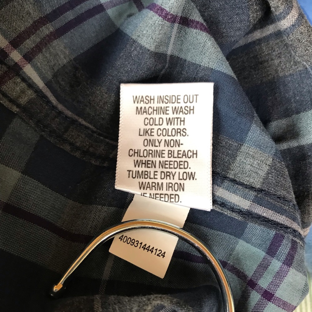 Men’s button down - Picture 4 of 4